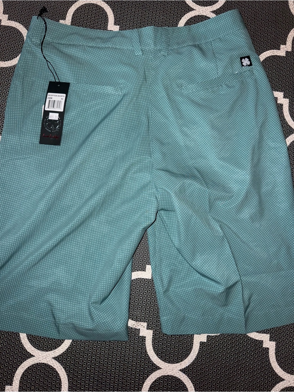 Live lucky shorts 30